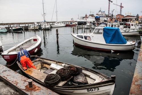 Fischer im Hafen von Marstal, Ærø, Dänemark