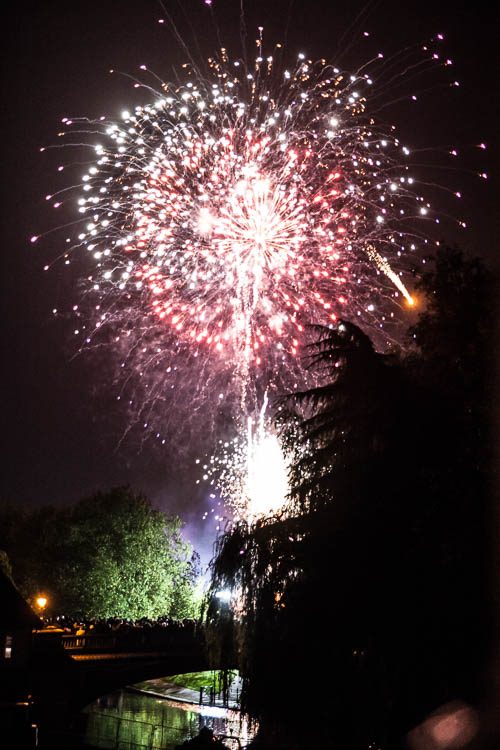 Feuerwerk zur „Bonfire Night“ auf dem Midsummer Common